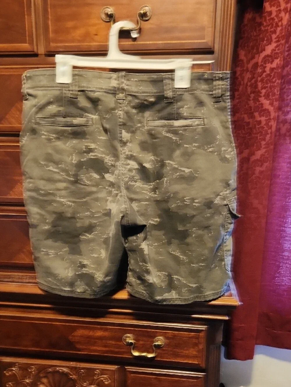 Wrangler Men's Olive Green Camo Cargo Shorts